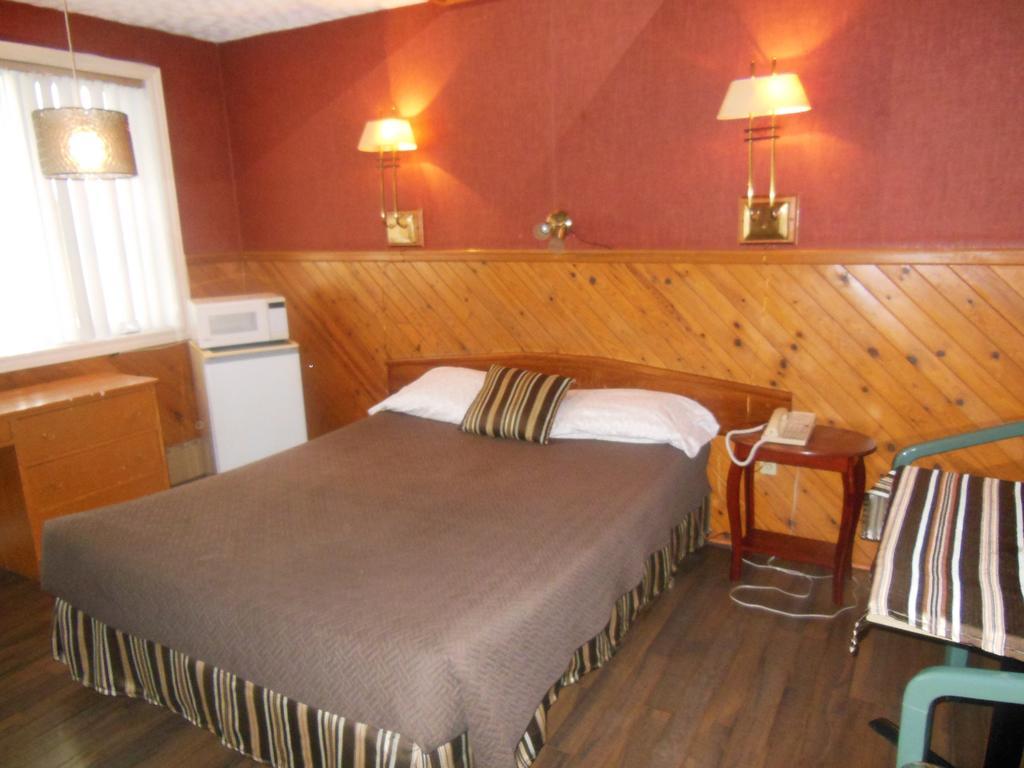Motel Le Paysan Montréal Exterior foto